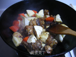 竹笋土豆烧鸡块的做法步骤：9