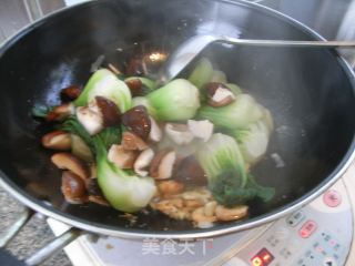 海米香菇扒油菜的做法步骤：9