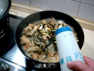 泡菜什锦粉丝煲的做法步骤：6