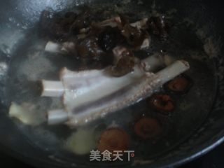排骨汤的做法步骤：6