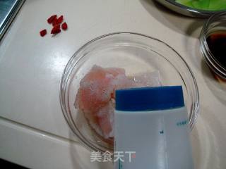 莴笋溜鱼片的做法步骤：2