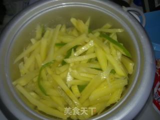 青椒炒土豆丝【电饭锅】的做法步骤：5