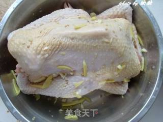 啤香盐焗烤全鸡的做法步骤：5