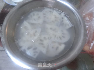 十分钟搞定的开胃菜——酸辣藕片的做法步骤：3