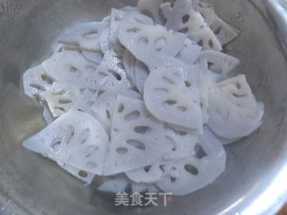 十分钟搞定的开胃菜——酸辣藕片的做法步骤：4