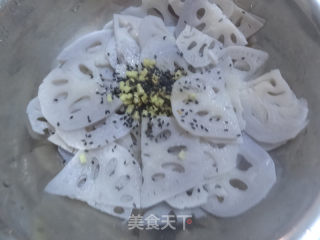 十分钟搞定的开胃菜——酸辣藕片的做法步骤：5