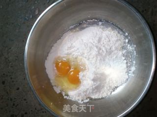一看就会做——香酥脆爽8字麻花的做法步骤：1