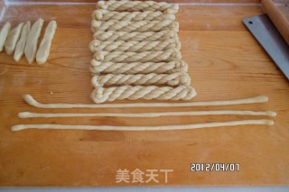 脆麻花的做法步骤：2