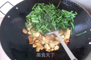 韭菜炒香干的做法步骤：6