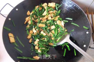 韭菜炒香干的做法步骤：7