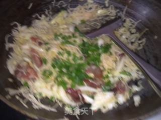 叉烧肉白菜炒面的做法步骤：7