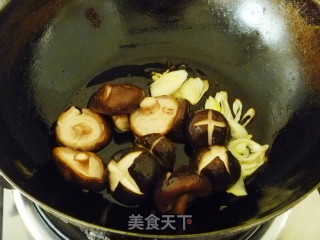 【怡汝私房快手小炒】春节养生春笋正当时---香菇焖春笋的做法步骤：6