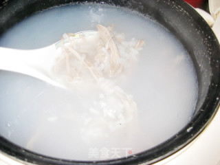 皮蛋瘦肉粥的做法步骤：3