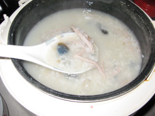 皮蛋瘦肉粥的做法步骤：6
