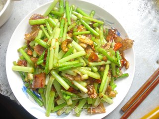 超级下饭菜  腊肉炒蒜薹的做法步骤：15