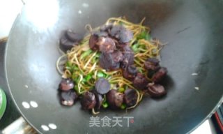 芽菜血肠的做法步骤：5
