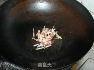 芦蒿炒腊肉的做法步骤：3