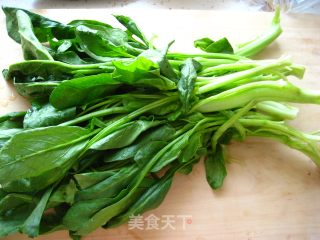 菠菜豆沙卷的做法步骤：1