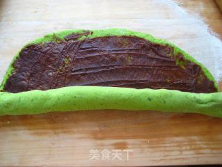 菠菜豆沙卷的做法步骤：8