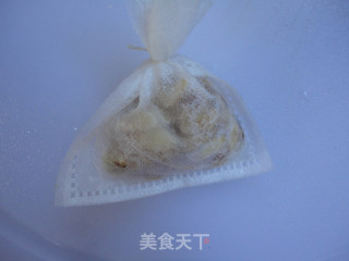 黄芪黄豆煲猪爪的做法步骤：7