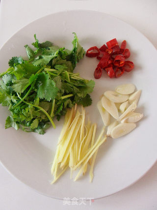【春季下酒菜佳品】香辣爆螺狮的做法步骤：2