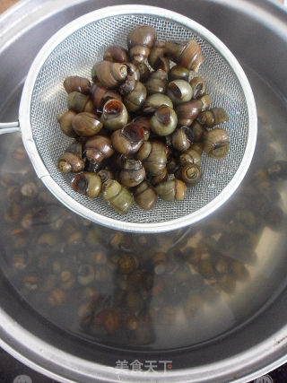【春季下酒菜佳品】香辣爆螺狮的做法步骤：5