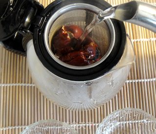 滋补肝肾---枣杞洋参桂圆茶的做法步骤：3