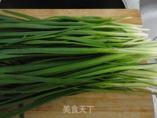 韭菜炒鸡蛋的做法步骤：1