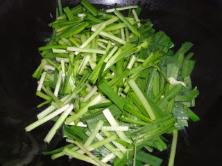 韭菜炒鸡蛋的做法步骤：5