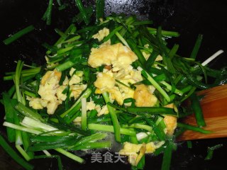 韭菜炒鸡蛋的做法步骤：7