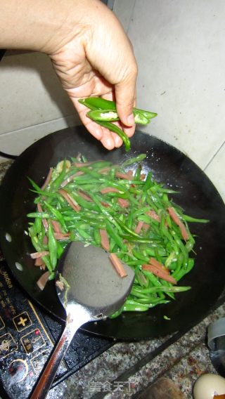简单好吃的快手菜——快炒四季豆的做法步骤：6