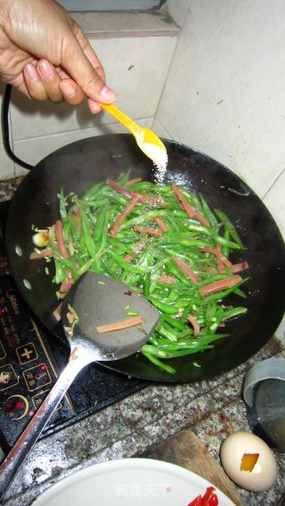 简单好吃的快手菜——快炒四季豆的做法步骤：9