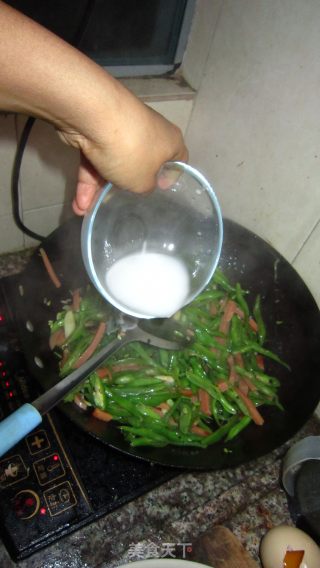 简单好吃的快手菜——快炒四季豆的做法步骤：12