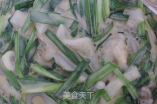 香煎鱿鱼韭菜饼的做法步骤：1