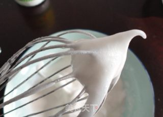 简单蛋糕怎么做---卷起来  超软千页纹黄桃蛋糕卷的做法步骤：5