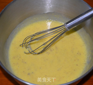 香蕉核桃戚风蛋糕的做法步骤：4