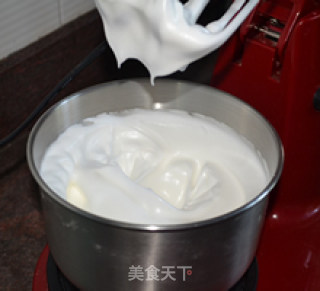 香蕉核桃戚风蛋糕的做法步骤：6