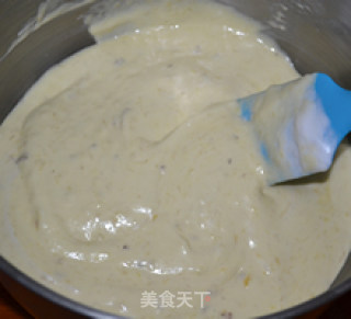 香蕉核桃戚风蛋糕的做法步骤：8