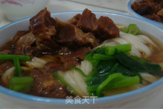 私房牛肉+面的做法步骤：1