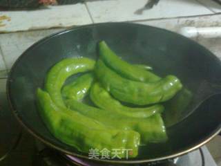 下饭菜-虎皮尖椒的做法步骤：2