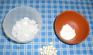 川贝炖梨的做法步骤：4