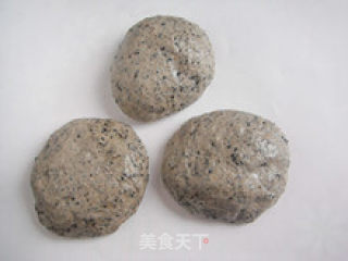 多吃粗粮更健康--黑芝麻吐司的做法步骤：9