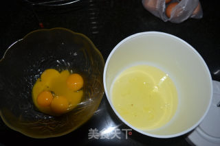 戚风蛋糕（8寸）的做法步骤：1
