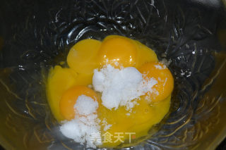戚风蛋糕（8寸）的做法步骤：7