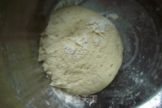 松软肥满老面馒头的做法步骤：1