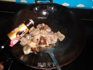 鸭肉焖香菇的做法步骤：4