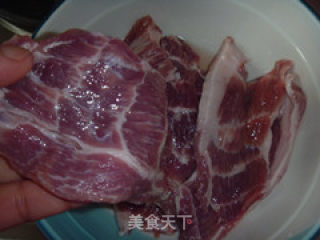 蜜汁葱香烤肉的做法步骤：2