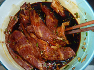 蜜汁葱香烤肉的做法步骤：4