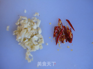 枸杞头拌虾皮的做法步骤：2