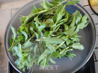 枸杞头拌虾皮的做法步骤：5